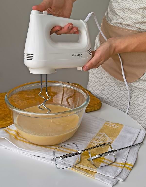 Фото - Міксер Liberton LHM-2801