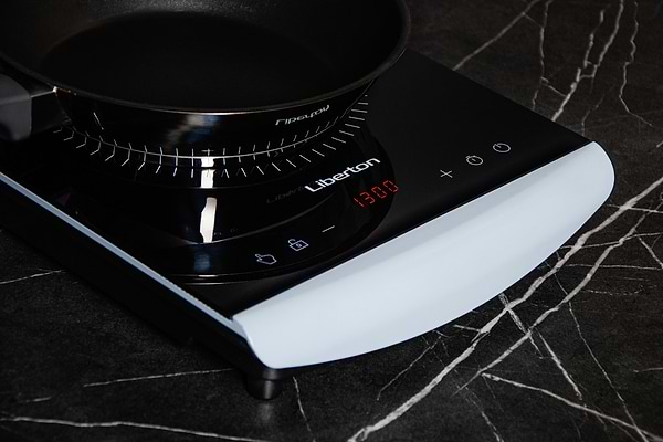 Фото - Уценка - Плита электрическая настольная Liberton LIC-3801