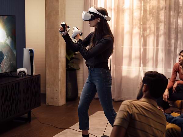 Фото - Очки виртуальной реальности PlayStation ®VR2