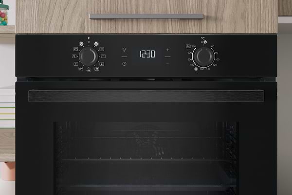 Фото - Духовой шкаф + варочная панель индукционная Indesit IOK58HSB + IS83Q60 NE