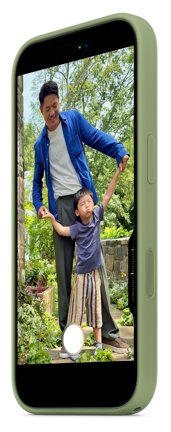 Фото - Чехол для смартфона Apple Silicone Case with MagSafe iPhone 17 Light Moss (MGEX4)