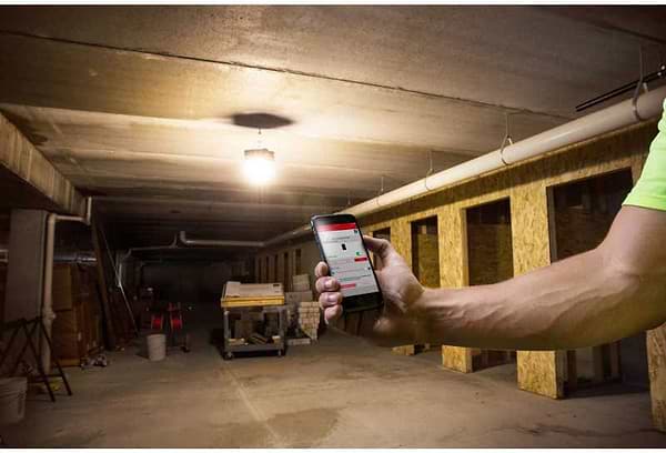 Фото - Фонарь аккумуляторный Milwaukee M18 ONESLSP-0 (4933459155)