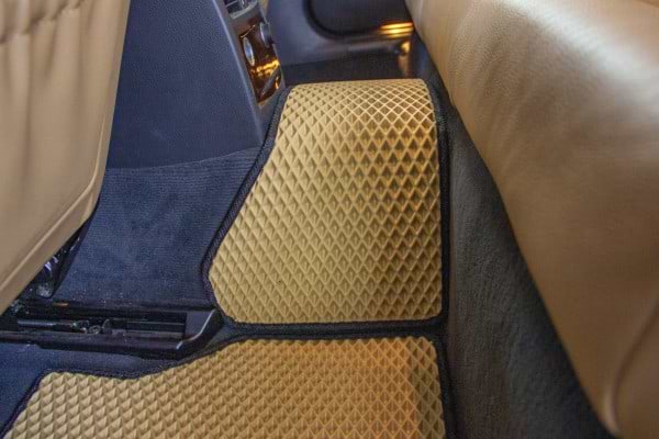 Фото - EVA килимки в салон авто EVAtech для 5 Series (E60) BMW 2003-2010 6 покоління Sedan USABM13268CB5BW4RBB