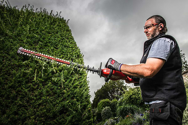 Фото - Кущоріз акумуляторний Milwaukee M18 FHET75G2-0 (4933498387)