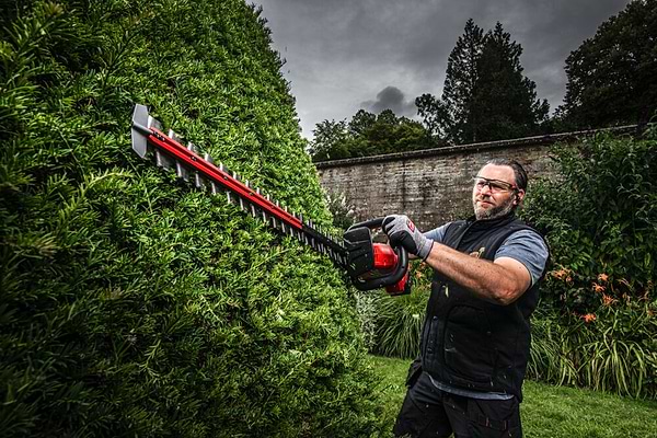 Фото - Кущоріз акумуляторний Milwaukee M18 FHET75G2-0 (4933498387)