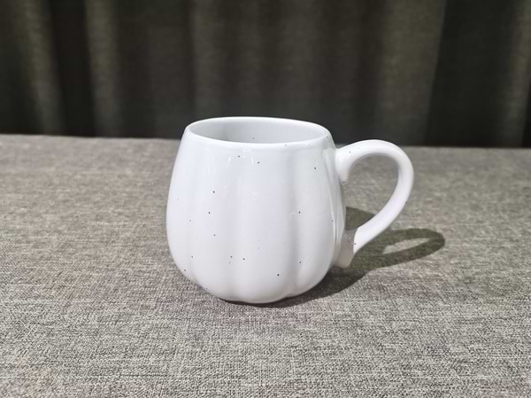 Фото - Чашка Limited Edition PUMPY WHITE 420 мл (M163)
