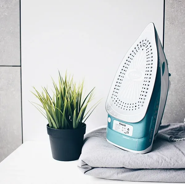 Фото - Утюг Magio MG-541