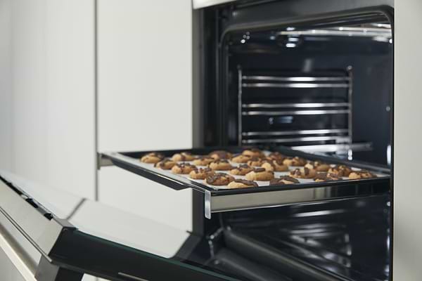 Фото - Духовой шкаф Hisense BSA 66334 AX