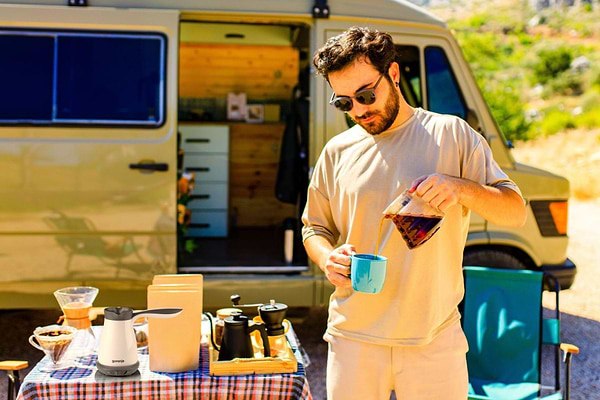 Фото - Кофеварка гейзерная Gorenje TCM 330 W