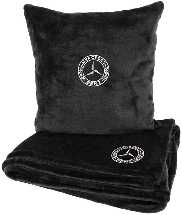 Фото - Набор плед + подушка в авто EVAtech M для Mercedes-Benz черные MBLMPSMBV017