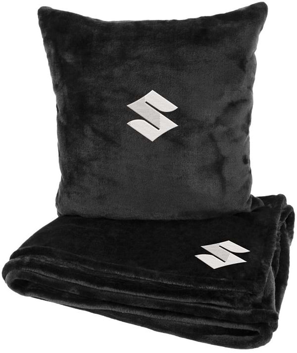 Фото - Набор плед + подушка в авто EVAtech из махры S для Suzuki Черные (MBLMPSSBV111)