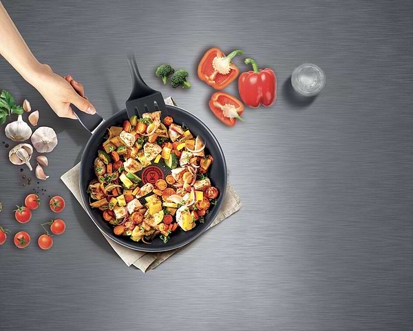 Фото - Уценка - Сковорода универсальная Tefal C3840553 XL INTENSE 26 см