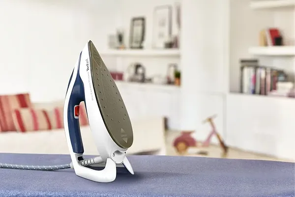 Фото - Утюг с парогенератором Tefal GV9221E0