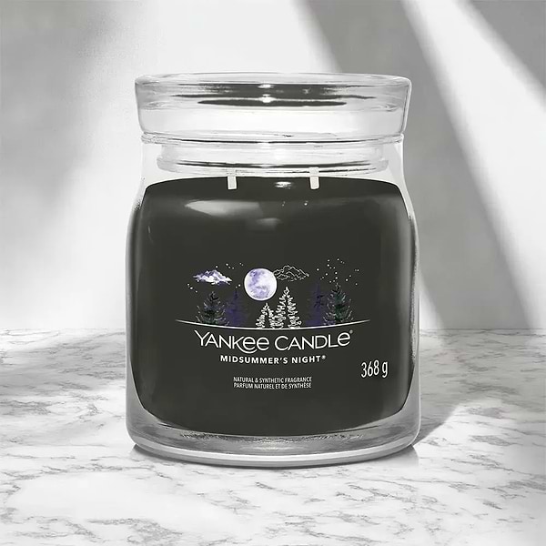 Фото - Свічка скло Yankee Candle Medium Midsummer's Night (Літня Ніч) 368 г (1630002E)