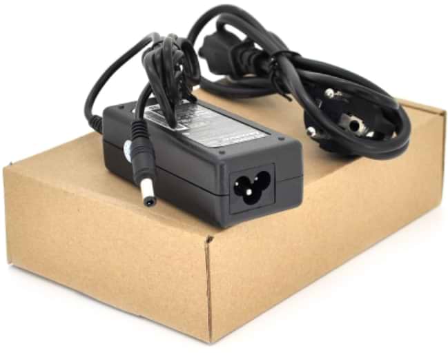 Зарядное устройство для ноутбука Merlion LG 19V 4.74A 90W 4.8х1.5мм + каб.пит. (YT-BPLG90-4,8*1,5/19491) - Фото 1