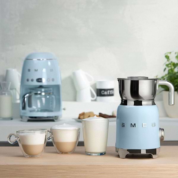 Фото - Модуль для взбивания молока Smeg MFF01PBEU