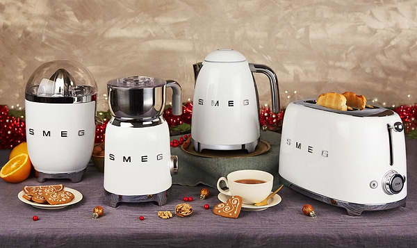 Фото - Модуль для взбивания молока Smeg MFF11WHEU