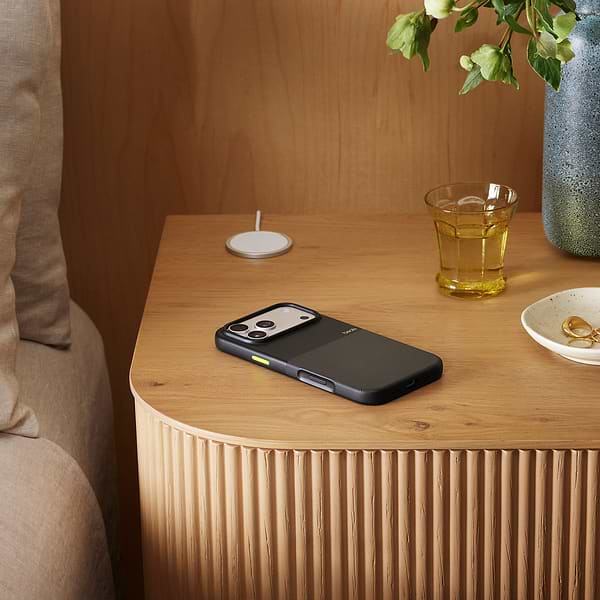Фото - Чохол для смартфону Apple Beats iPhone 17 Pro Max Rugged Case with MagSafe and Camera Control Everest Black (MGJ84)