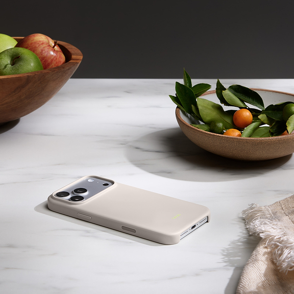 Фото - Чехол для смартфона Apple Beats iPhone 17 Pro Max Case with MagSafe and Camera Control Lime Stone (MGJE4)