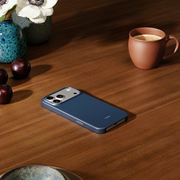 Фото - Чехол для смартфона Apple Beats iPhone 17 Pro Max Case with MagSafe and Camera Control Bedrock Blue (MGJG4)