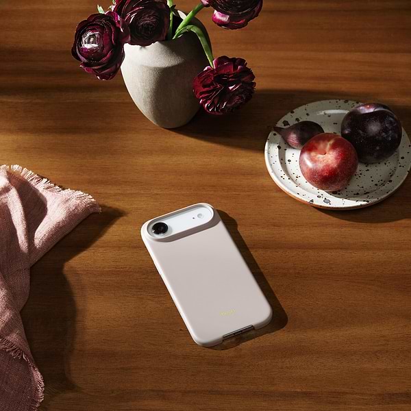 Фото - Чохол для смартфону Apple Beats iPhone Air Case with MagSafe and Camera Control Lime Stone (MGJU4)