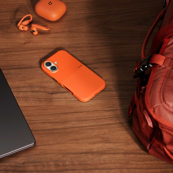 Фото - Чохол для смартфону Apple Beats iPhone 17 Rugged Case with MagSafe and Camera Control Sierra Orange (MGK14)