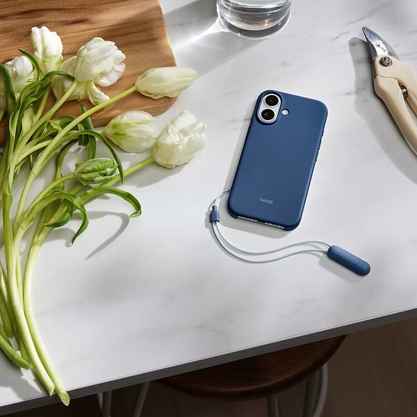 Фото - Чохол для смартфону Apple Beats iPhone 17 Kickstand Case with MagSafe and Camera Control Bedrock Blue (MGTM4)