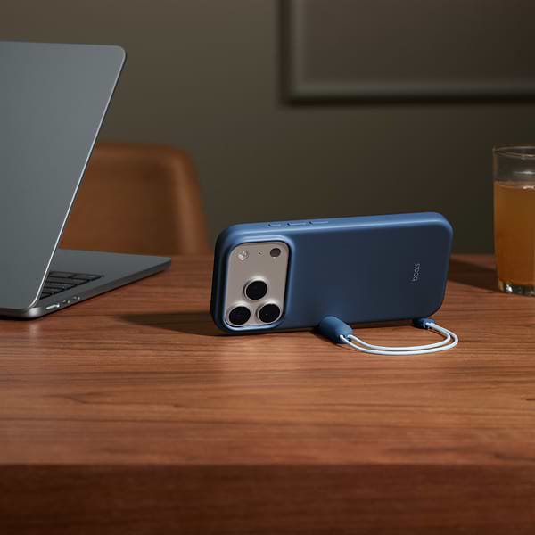 Фото - Чохол для смартфону Apple Beats iPhone 17 Pro Kickstand Case with MagSafe and Camera Control Bedrock Blue (MGTP4)
