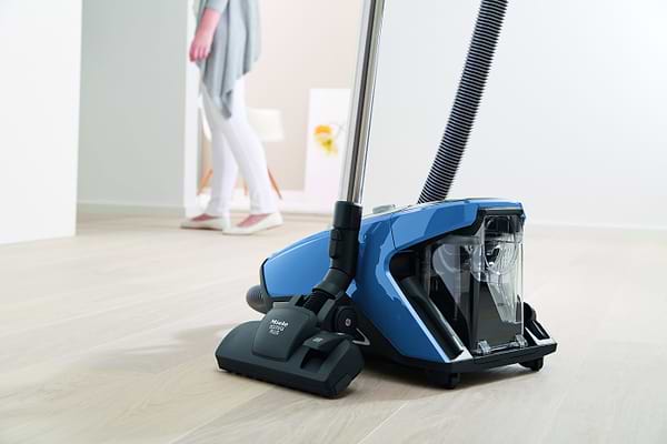 Фото - Пылесос для сухой уборки без мешка Miele SKCF3 Blizzard CX1 синий техно (parquet)