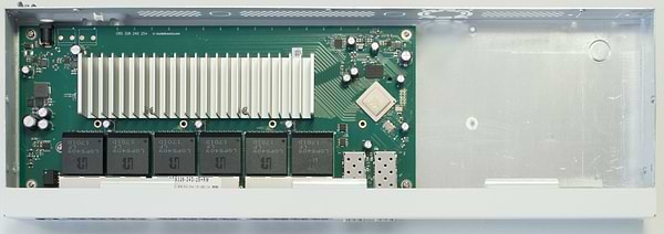 Фото - Коммутатор локальной сети (Switch) MikroTik CRS326-24G-2S+RM