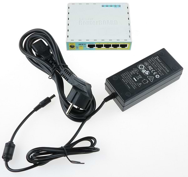 Фото - Маршрутизатор інтернет LAN MikroTik RB750UPR2