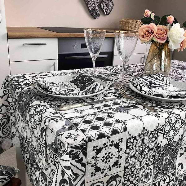 Фото - Скатертина прямокутна Прованс 120х136 Milan (023548)
