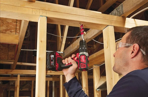 Фото - Дриль-шуруповерт Milwaukee M18 BPD-0 (4933443500)