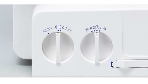 Фото - Оверлок MINERVA M 840 DS