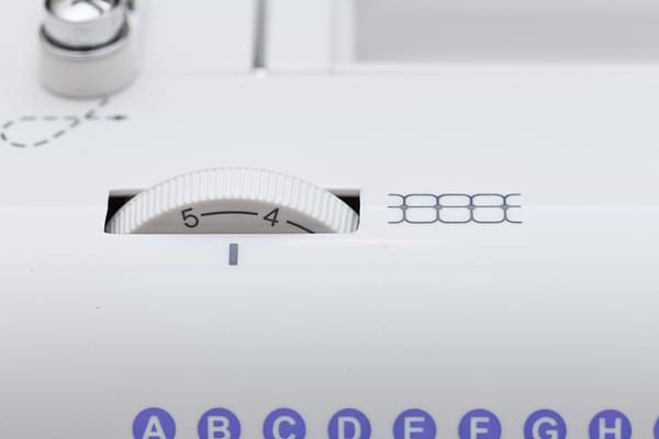 Фото - Швейная машина MINERVA Next 141D