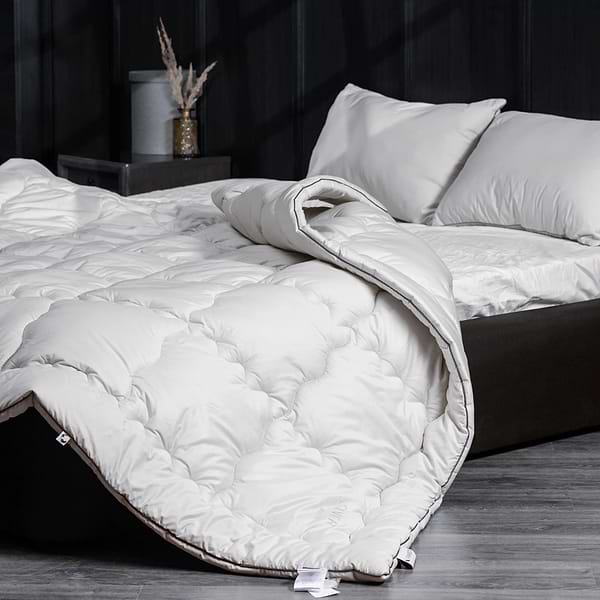 Фото - Одеяло зимнее полуторное MirSon антиаллергенное №1004 "Silver Cloud" EcoSilk 140х205 (2200010352672)