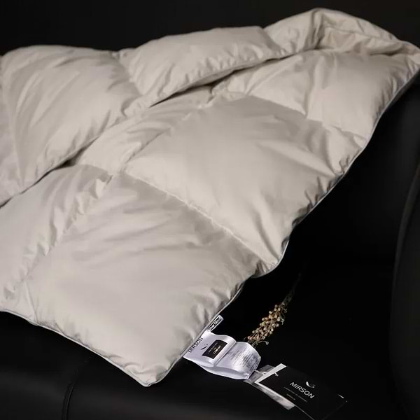 Фото - Одеяло зимнее полуторное MirSon 100% пух Сатин-Премиум пуходержащий № 067 "Silver Cloud" 155х215 (2200009348624)