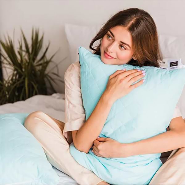 Фото - Подушка стандартна MirSon 1182 Valentino 3M Thinsulate 60х60 см (2200001516052)