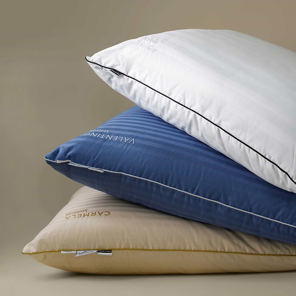 Фото - Подушка стандартна MirSon шовкова 1266 Carmela Hand Made Natural Silk Kapok Середня 50х70 см (2200001519343)