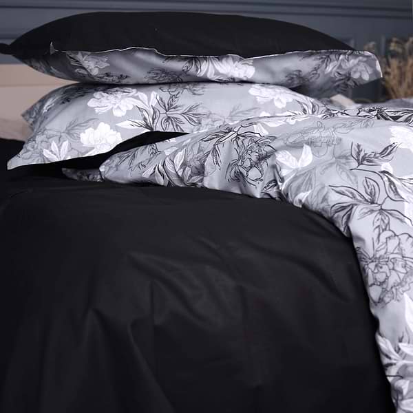 Фото - Комплект постільної білизни MirSon 143х210 см 00-8 Black Flowers Поплін (2200009707834)