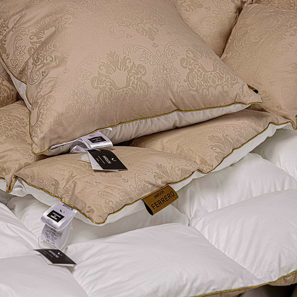 Фото - Подушка стандартна MirSon №15-09 Ferrero Gold 50x70 см (2200011164144)