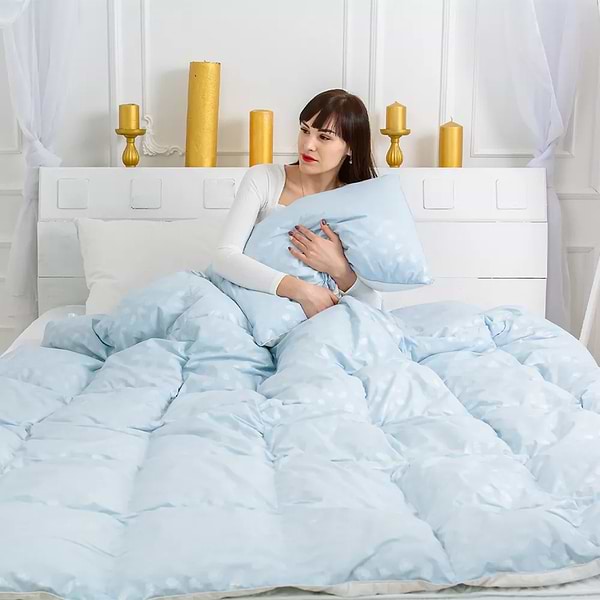 Фото - Одеяло демисезонное двуспальное евро MirSon №1837 Bio-Blue 90% пух 200x220 (2200003013467)