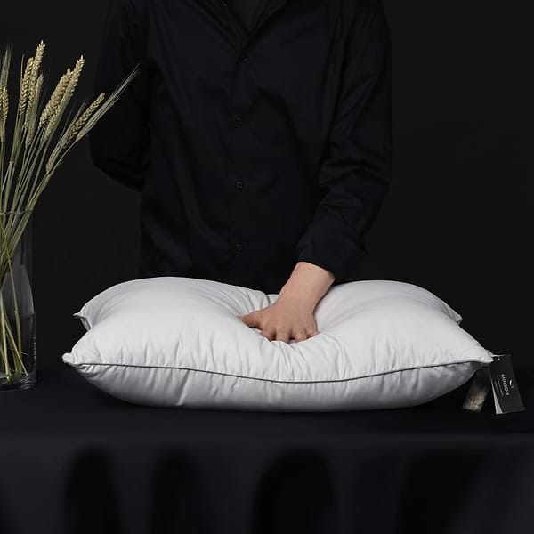 Фото - Подушка стандартна MirSon №1000 "Silver Cloud" memory effekt низька 70х70 (2200010361865)