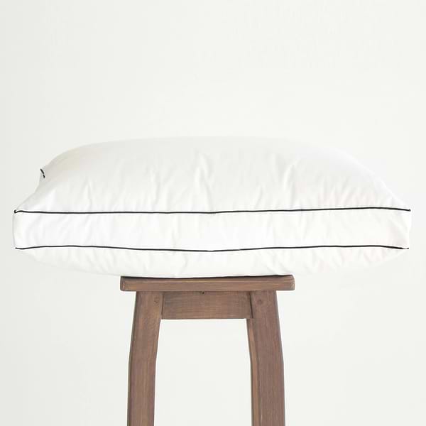 Фото - Подушка стандартна MirSon №2728 Royal Lux Memory 50х70 см (2200005194386)