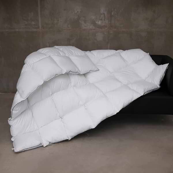 Фото - Одеяло демисезонное полуторное MirSon пуховое Raffaello 051 140x205 см (2200000003911)