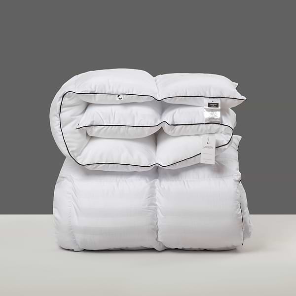 Фото - Одеяло демисезонное двуспальное MirSon пуховое Royal 033 172x205 см (2200000003935)