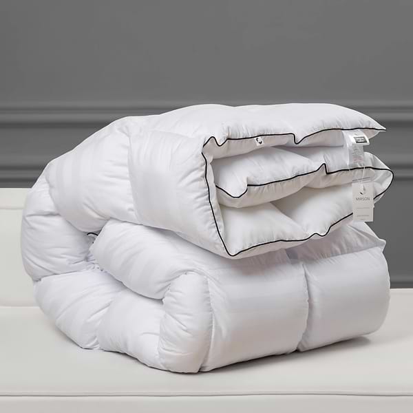 Фото - Одеяло зимнее полуторное MirSon пуховое Royal Pearl 036 155x215 см (2200000003782)