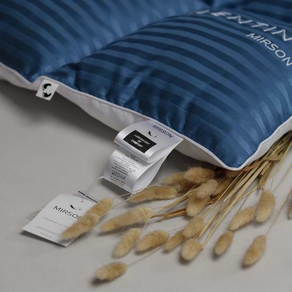 Фото - Ковдра демісезонна полуторна MirSon 
пухова Valentino 031 140х205 см (2200000003904)