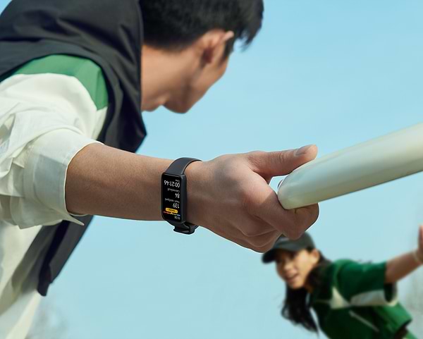 Фото - Смарт-часы Huawei Band 8 Midnight Black