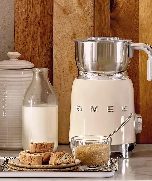Фото - Модуль для збивання молока Smeg MFF11CREU